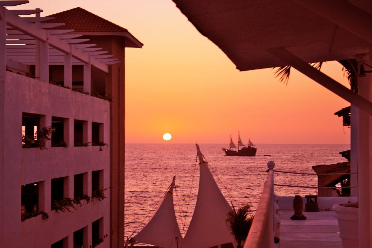 Hotel Río Malecón Puerto Vallarta Exterior foto
